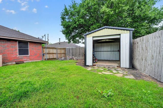 308 Fox Run, Crandall, TX 75114