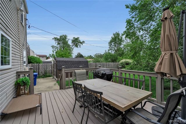 210 Woodcrest Drive, West Seneca, NY 14220