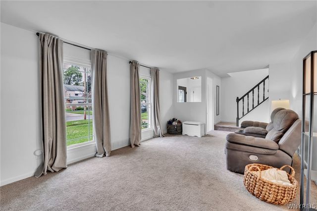 210 Woodcrest Drive, West Seneca, NY 14220
