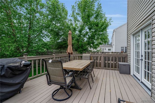210 Woodcrest Drive, West Seneca, NY 14220