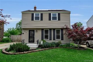 210 Woodcrest Drive, West Seneca, NY 14220