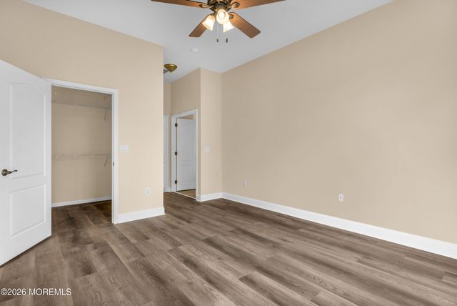 8 Bellflower Drive, Lakewood, NJ 08701