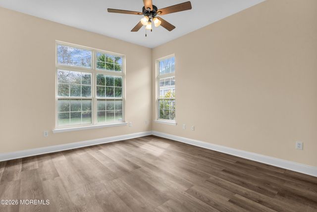 8 Bellflower Drive, Lakewood, NJ 08701