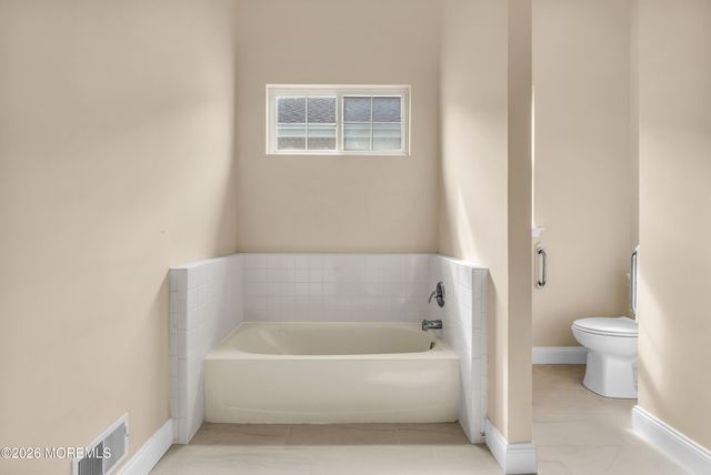 8 Bellflower Drive, Lakewood, NJ 08701