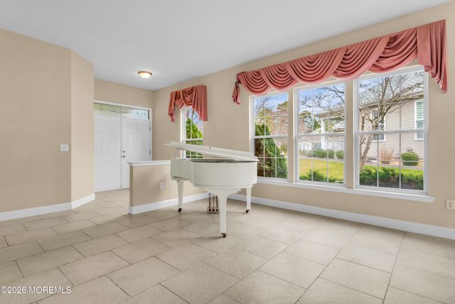 8 Bellflower Drive, Lakewood, NJ 08701