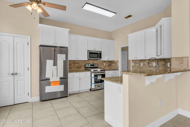 8 Bellflower Drive, Lakewood, NJ 08701