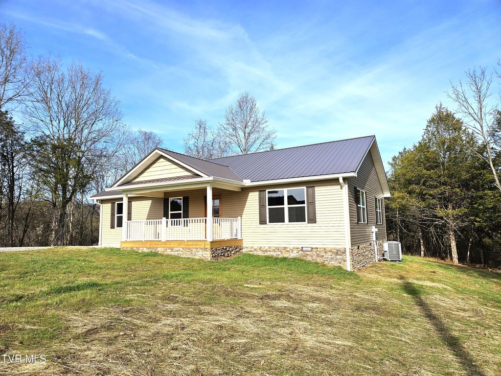 140 Devils Nose Road, Rogersville, TN 37857