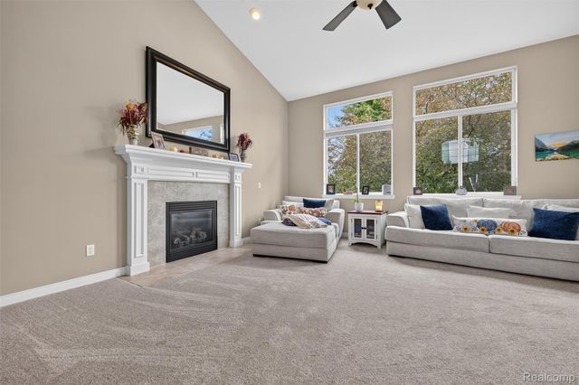 953 Westlake Avenue, Oxford Charter Township, MI 48371