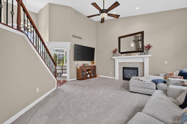 953 Westlake Avenue, Oxford Charter Township, MI 48371