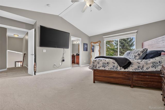 953 Westlake Avenue, Oxford Charter Township, MI 48371