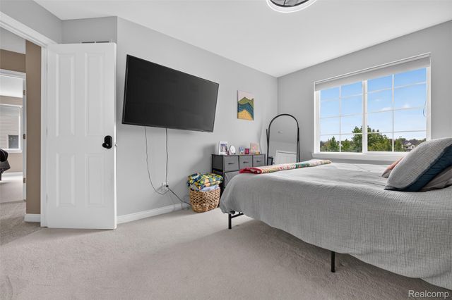 953 Westlake Avenue, Oxford Charter Township, MI 48371