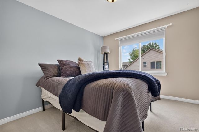 953 Westlake Avenue, Oxford Charter Township, MI 48371