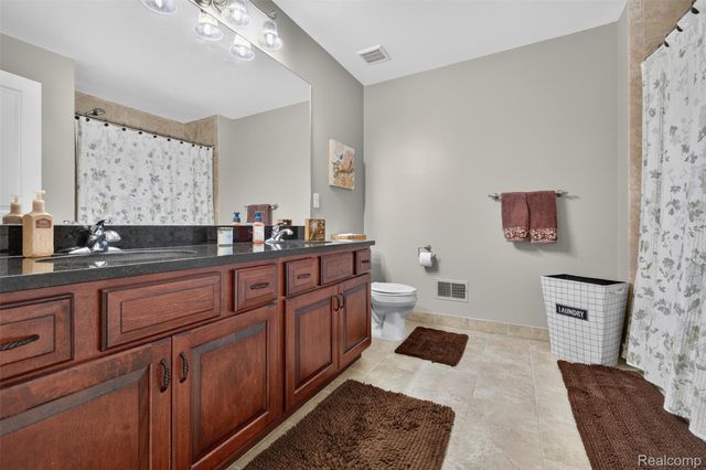 953 Westlake Avenue, Oxford Charter Township, MI 48371