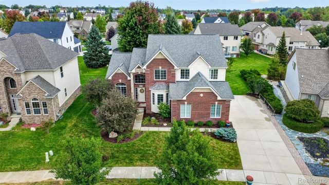 953 Westlake Avenue, Oxford Charter Township, MI 48371