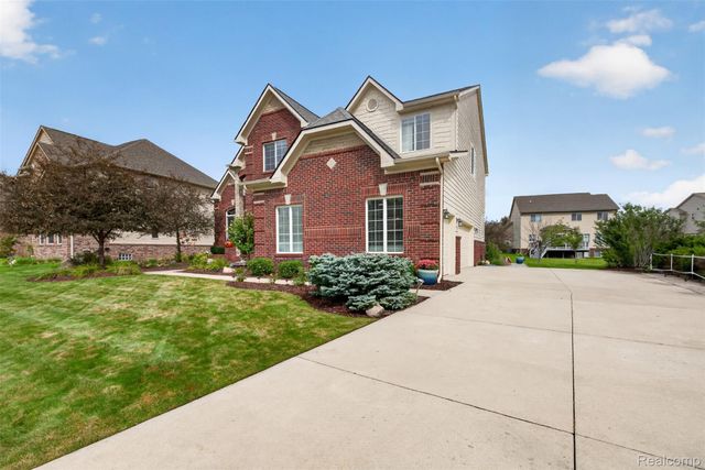 953 Westlake Avenue, Oxford Charter Township, MI 48371