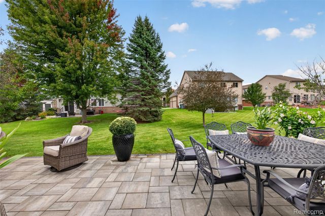 953 Westlake Avenue, Oxford Charter Township, MI 48371