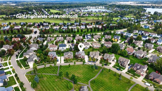 953 Westlake Avenue, Oxford Charter Township, MI 48371