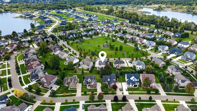 953 Westlake Avenue, Oxford Charter Township, MI 48371