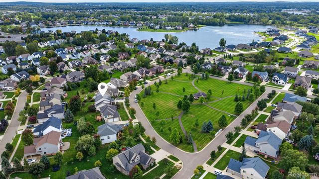 953 Westlake Avenue, Oxford Charter Township, MI 48371