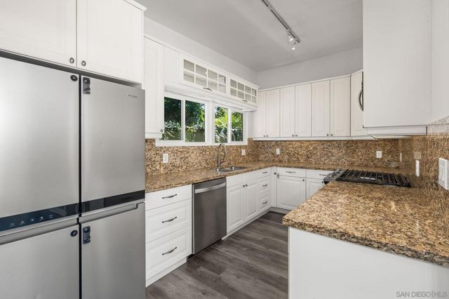 1422 6th Street, Coronado, CA 92118