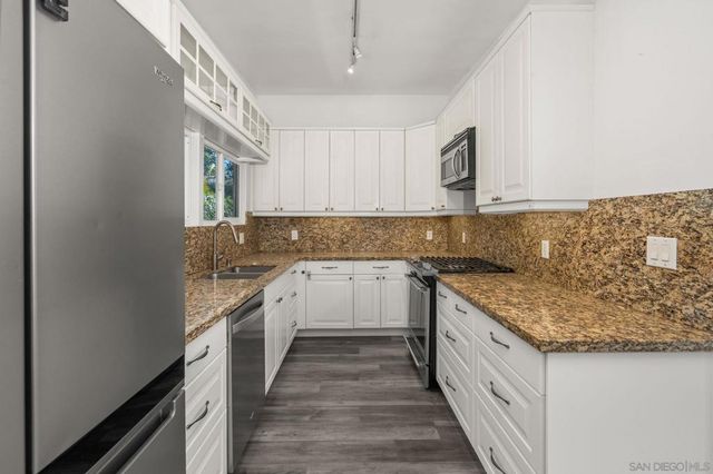 1422 6th Street, Coronado, CA 92118