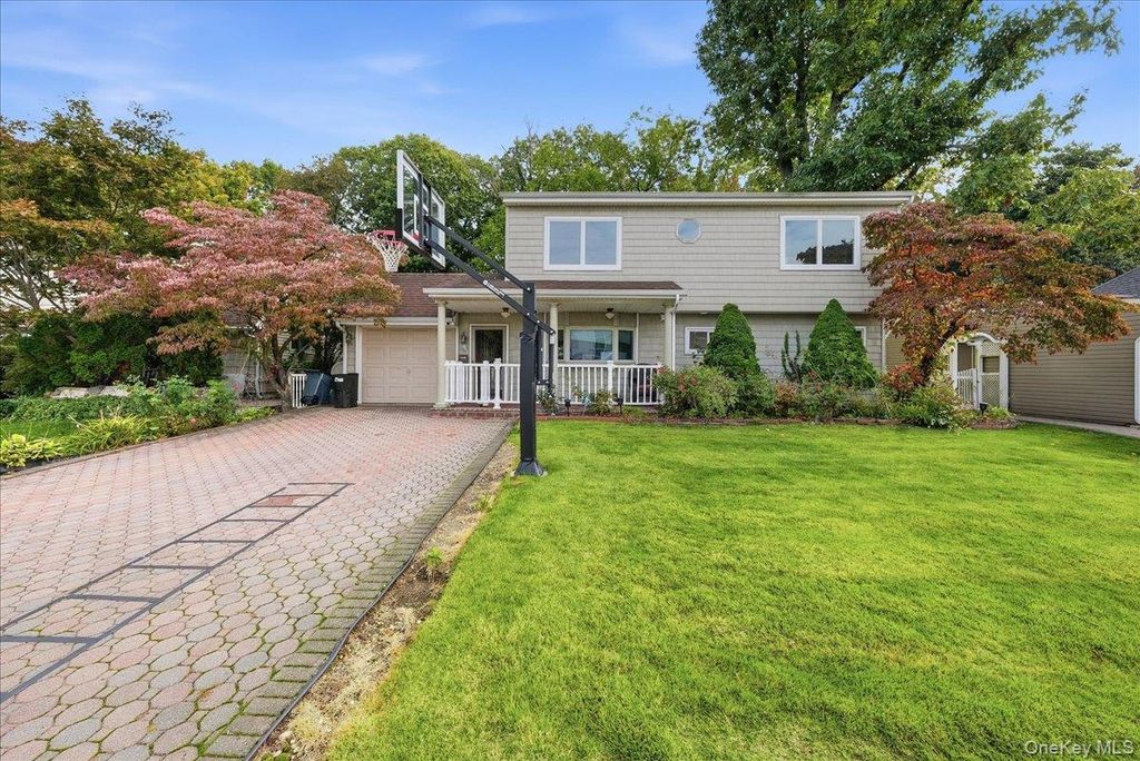 97 Cypress Lane E, Westbury, NY 11590 — photo 3