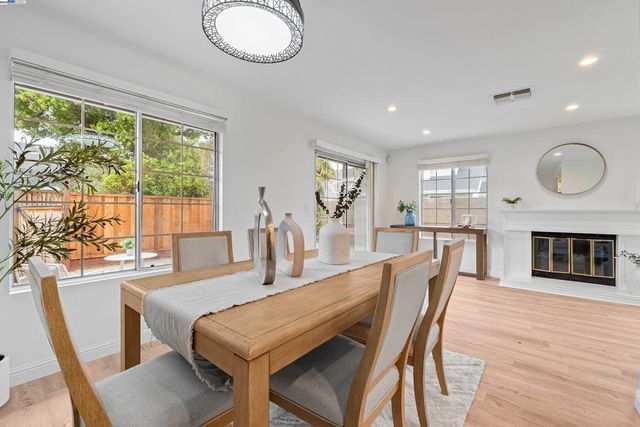 238 Mavis Dr, Pleasanton, CA 94566