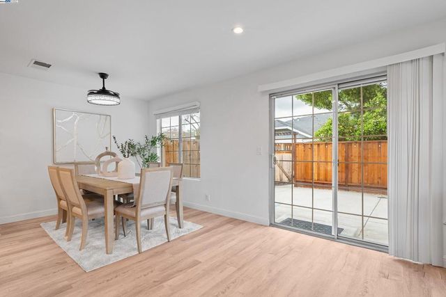 238 Mavis Dr, Pleasanton, CA 94566