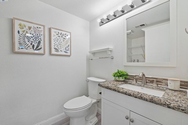 238 Mavis Dr, Pleasanton, CA 94566