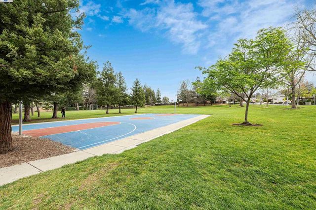 238 Mavis Dr, Pleasanton, CA 94566
