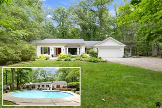 9291 Robinhood Circle, Westerville, OH 43082