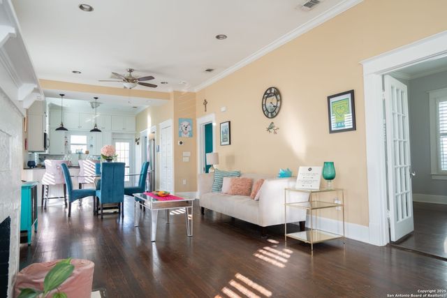 415 Florida, San Antonio, TX 78210