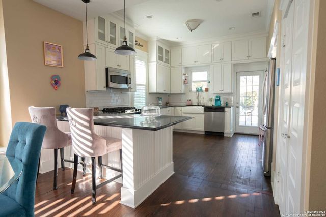 415 Florida, San Antonio, TX 78210