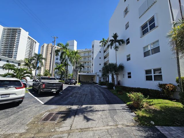 3199 S Ocean Dr 406, Hallandale Beach, FL 33009