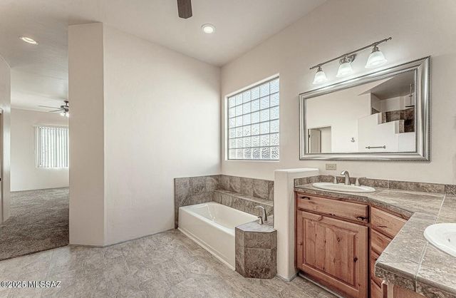 17946 S Camino De Loreto, Sahuarita, AZ 85629