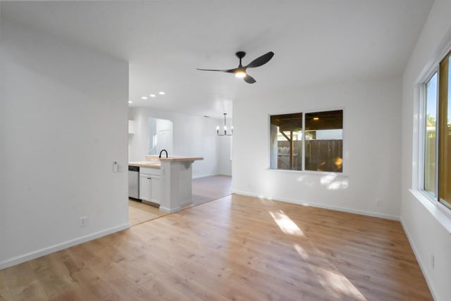 2352 Hidden Springs Ct, Turlock, CA 95382