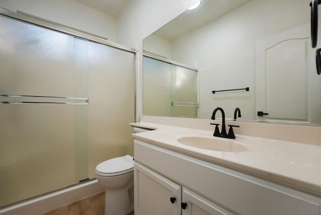 2352 Hidden Springs Ct, Turlock, CA 95382