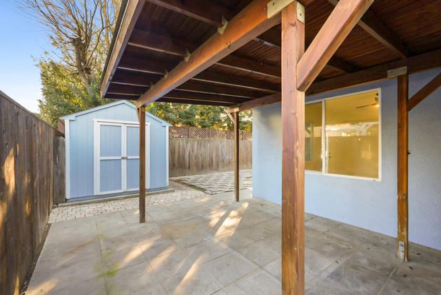 2352 Hidden Springs Ct, Turlock, CA 95382