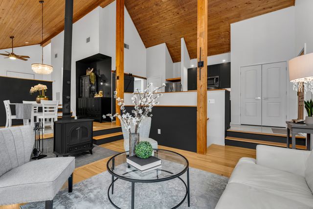 286 Weatherly Trail, Guilford, CT 06437