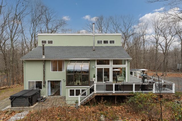 286 Weatherly Trail, Guilford, CT 06437