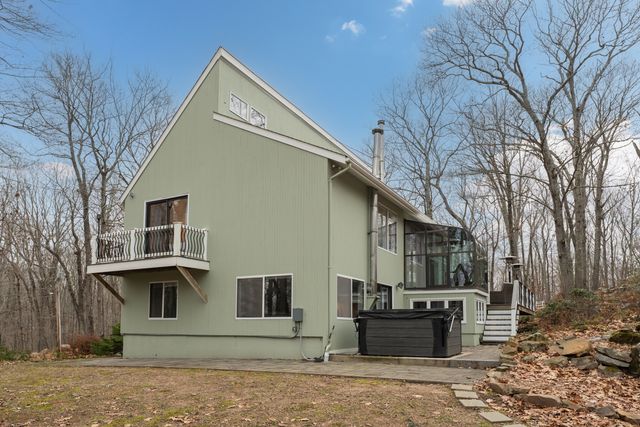 286 Weatherly Trail, Guilford, CT 06437