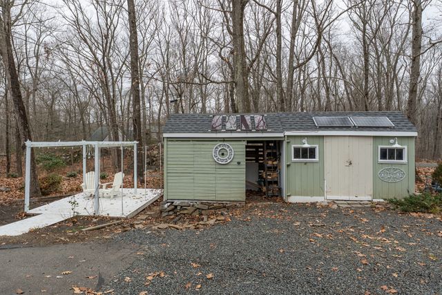 286 Weatherly Trail, Guilford, CT 06437