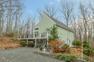 286 Weatherly Trail, Guilford, CT 06437