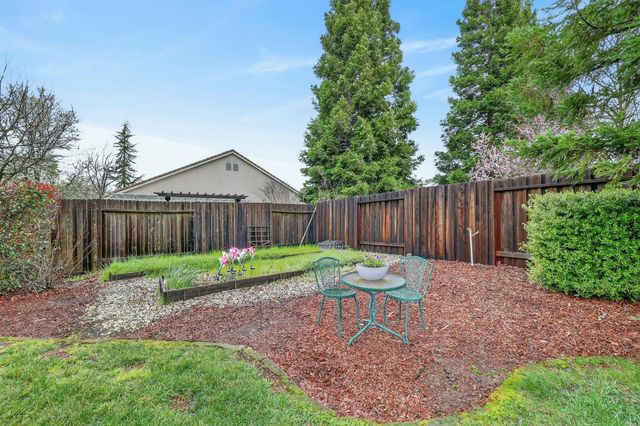 6007 Connery Dr, Shingle Springs, CA 95682