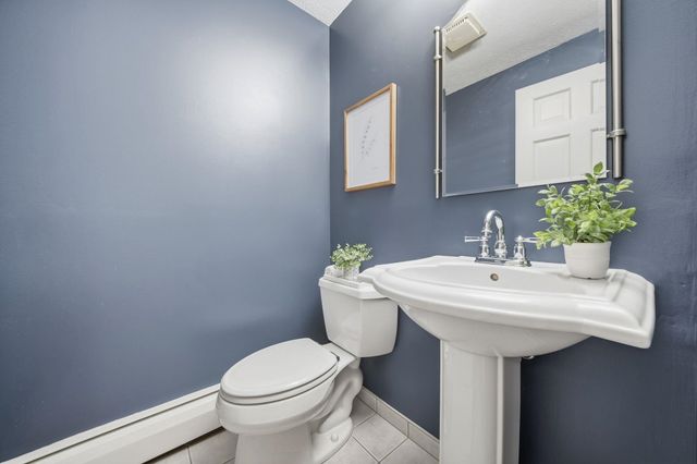 15 Warton Road, Nashua, NH 03062