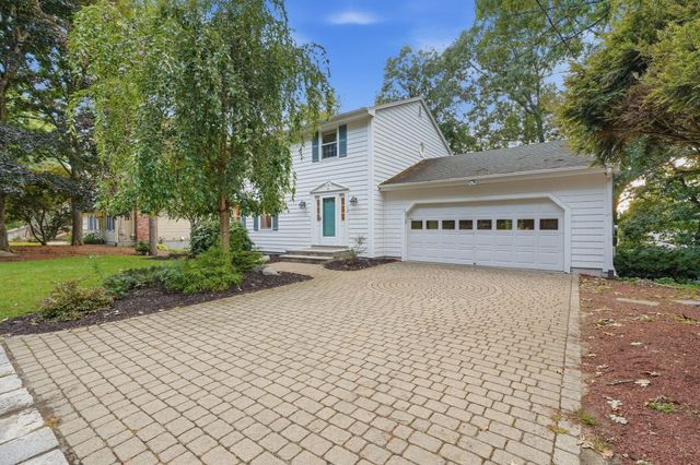 15 Warton Road, Nashua, NH 03062