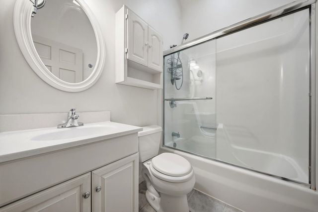 15 Warton Road, Nashua, NH 03062