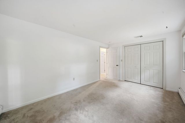 15 Warton Road, Nashua, NH 03062