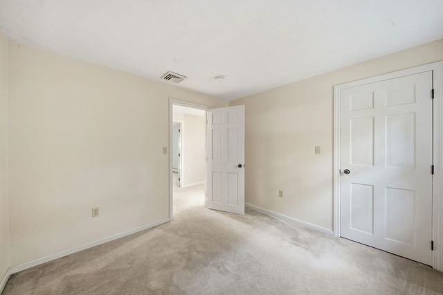 15 Warton Road, Nashua, NH 03062