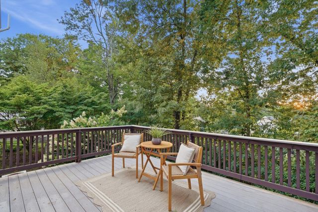 15 Warton Road, Nashua, NH 03062